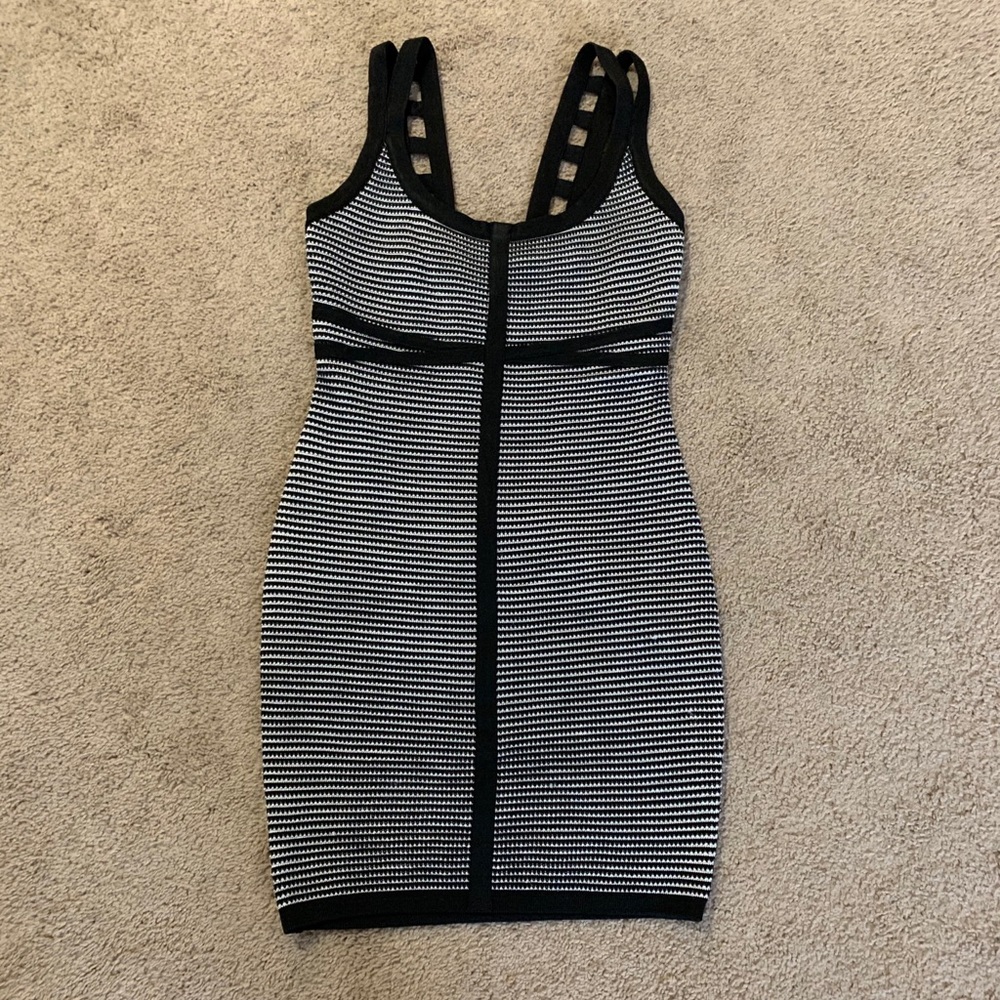 Black and white bodycon dress